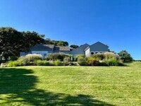 Building Photo - 3 E Pasture Ln