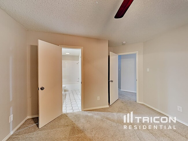 Building Photo - 1637 Woodhall Way