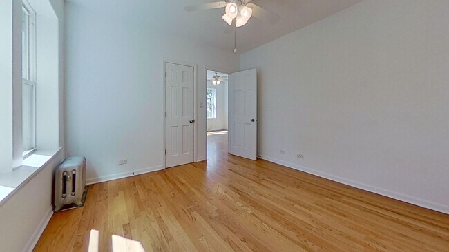Building Photo - Rehabbed Portage Park One Bedroom