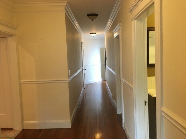 Building Photo - 25 Stearns Rd