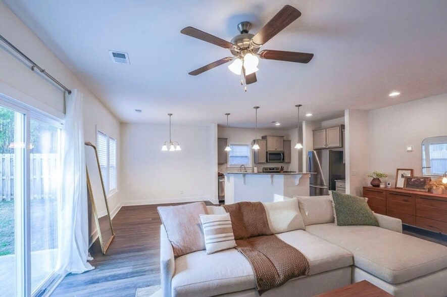 Building Photo - 1423 Feldspar Ct