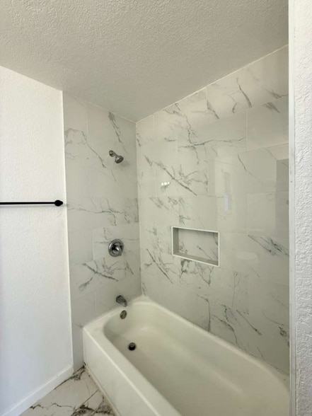 Building Photo - 230 Craigmont Ln