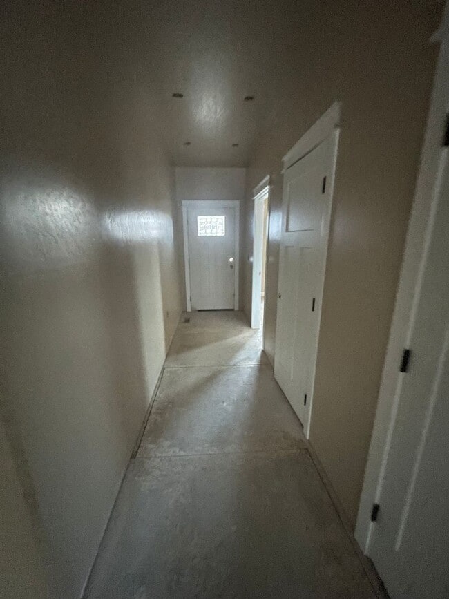 Building Photo - 7493 N Paw St