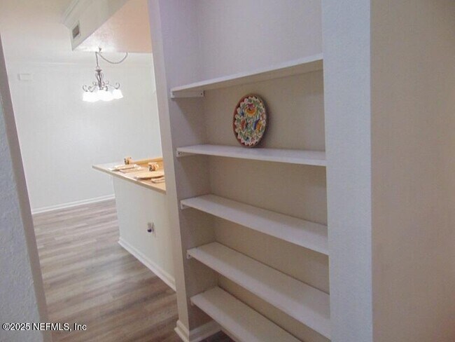 Building Photo - 10075 GATE N Pky