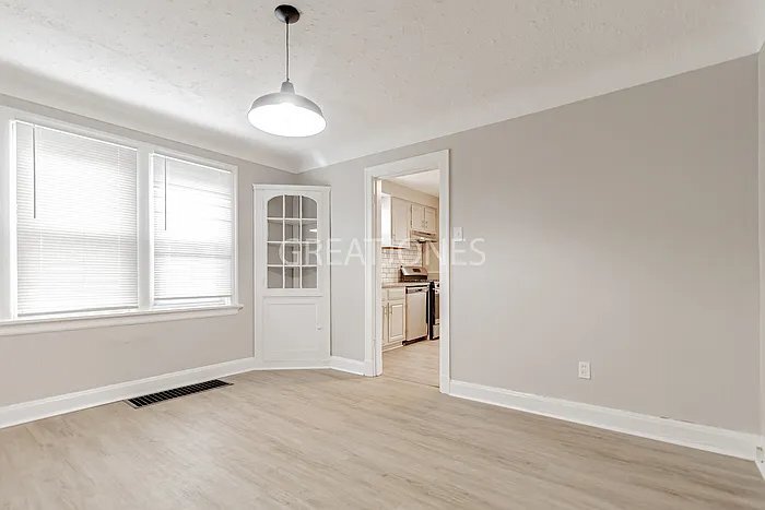 Building Photo - 113 Powell Ave