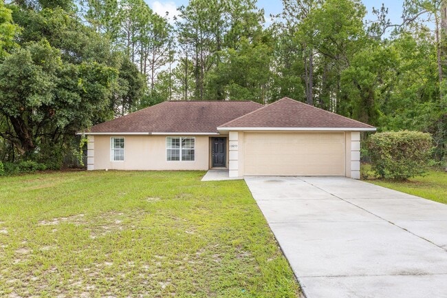 Building Photo - Spacious 3-Bedroom Home with Modern Open Floor Plan in Desirable Marion Oaks!