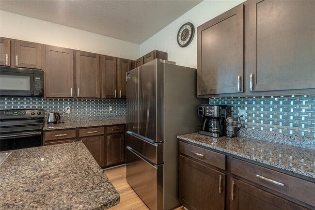 Building Photo - 3005 Suncoast Blend Dr