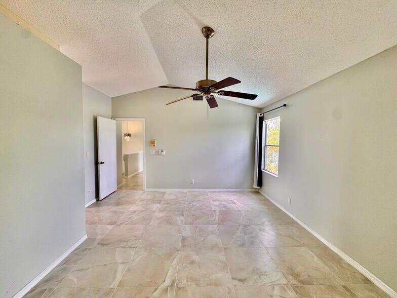 Building Photo - 2698 Linkside Dr
