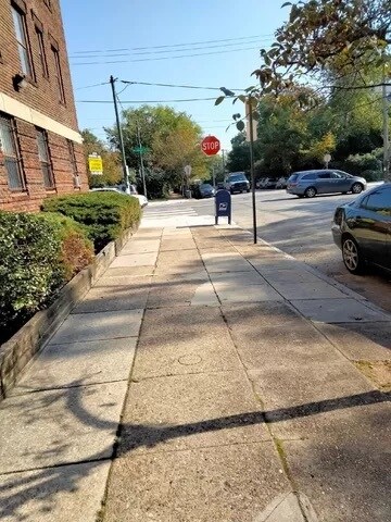 Building Photo - 4725 Chester Ave