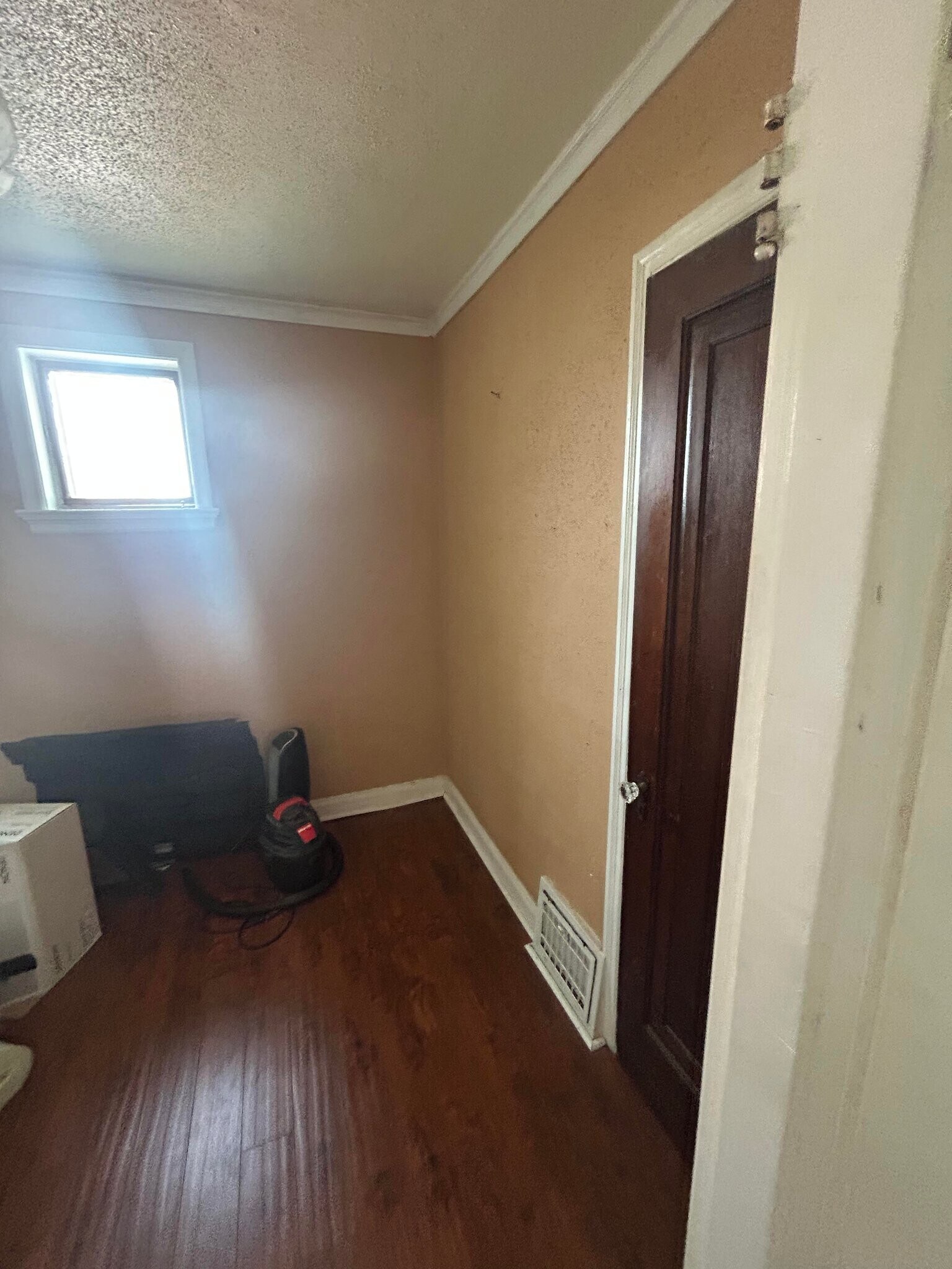 Building Photo - 2218 Farrar St