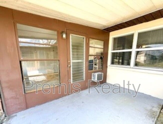 Building Photo - 24862 US Hwy 19 N