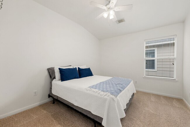 Building Photo - 26542 Marble Point Ln