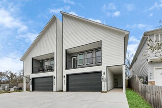 Building Photo - 9026 Scott St