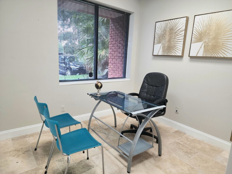 Building Photo - 2500 W Lake Mary Blvd