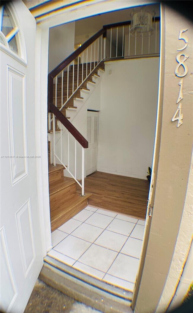 Building Photo - 5814 NW 22nd St