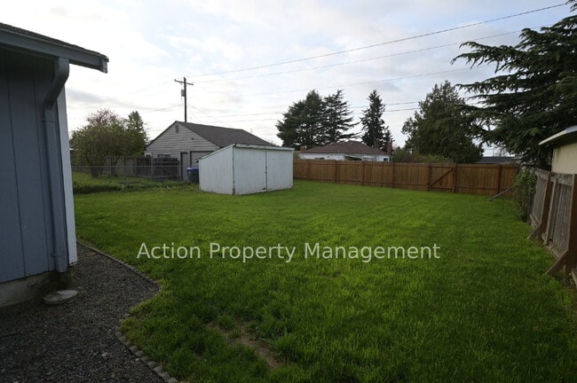 Building Photo - 2 bed, 1 bath, 1 car garage in Sequim