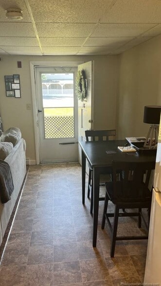 Building Photo - 140 Andover St