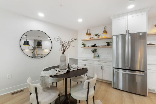 Building Photo - STUNNING 4 Level Fells Point Rowhome! WITH...