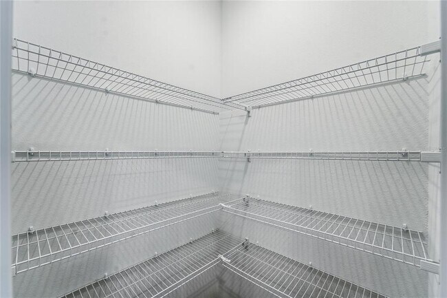 Building Photo - 6680 SW 89th Loop