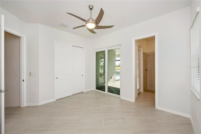 Building Photo - 12655 Wellen Golf St