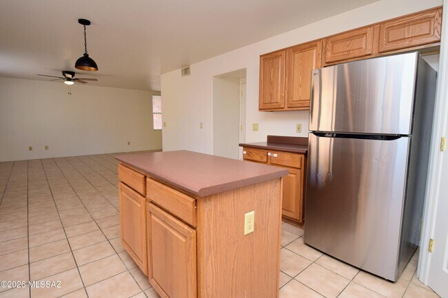 Building Photo - 2926 N Cardell Cir
