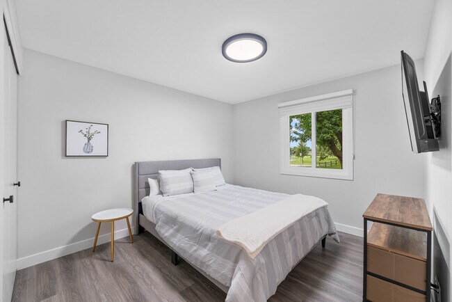 Building Photo - 227 Wakefield Ln