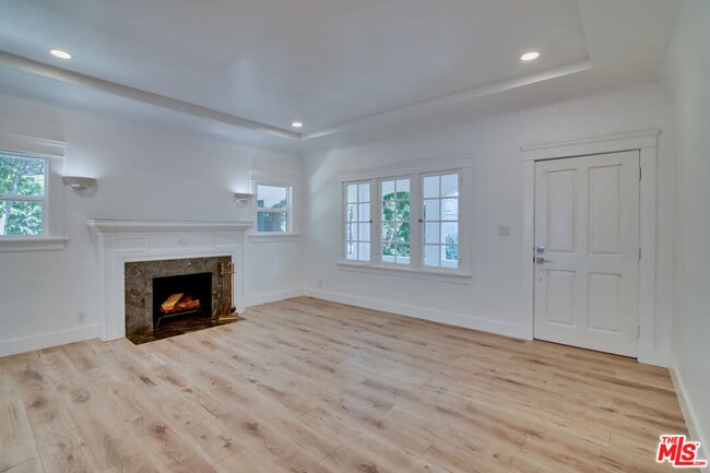 Building Photo - 641 N Martel Ave