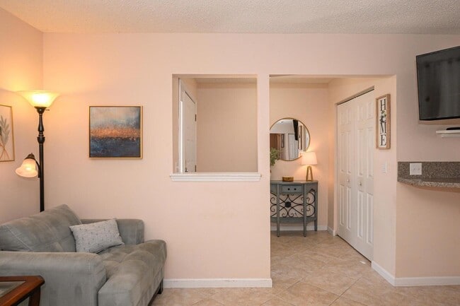 Building Photo - 3970 NW Cinnamon Tree Cir
