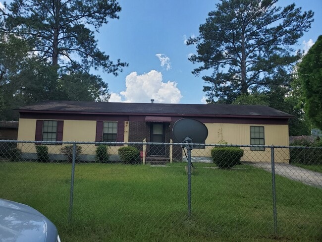 Primary Photo - 3587 Windsor Cir