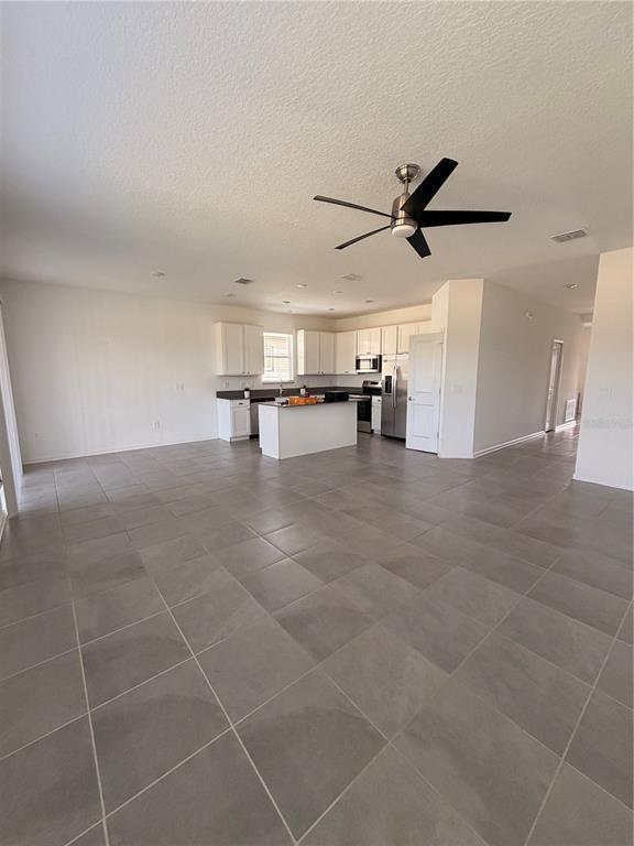 Building Photo - 832 Daring Dr