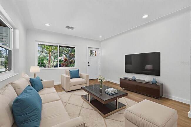 Building Photo - 2710 Boca Ciega Dr N