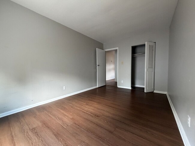 Building Photo - 421 Poplar Level Ct