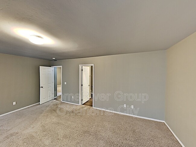 Building Photo - 2416 Canyon Creek Dr