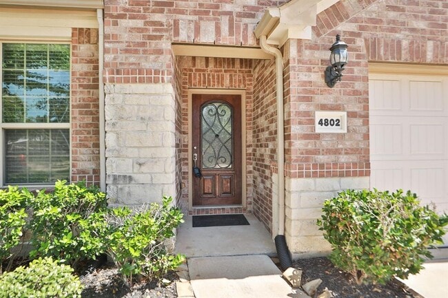 Building Photo - 4802 Elenas Bend Ct