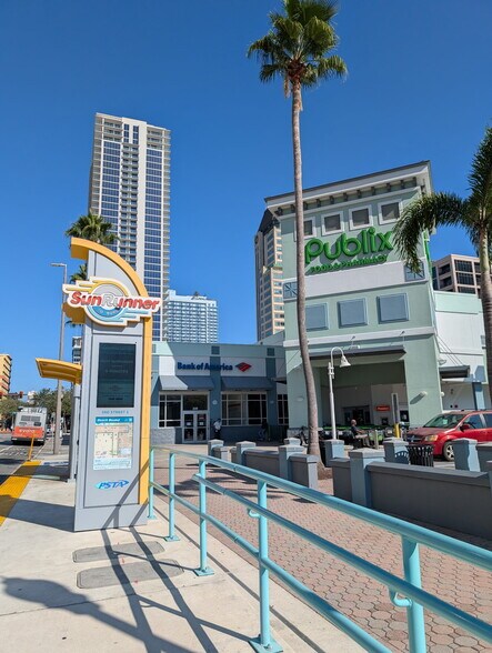 Building Photo - 200 4th Ave S