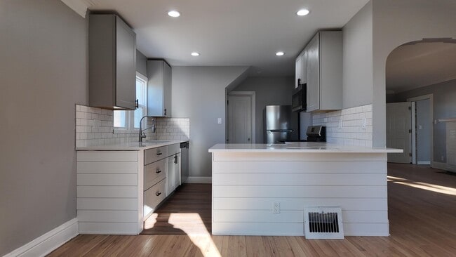 Building Photo - 5315 73rd St