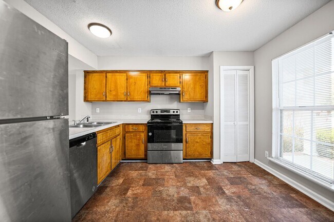 Building Photo - 280 Timber Ct Dr