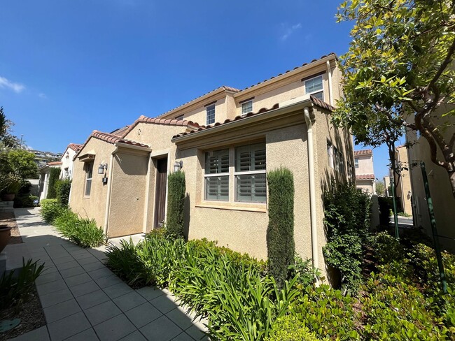 Primary Photo - Gated Porter Ranch home w/all appliances +...