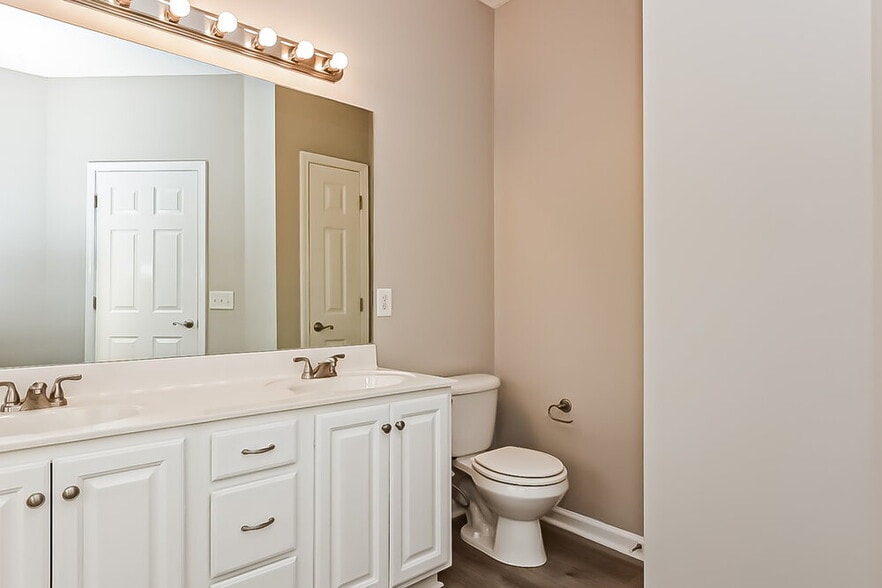 Building Photo - 120 Emma Ct