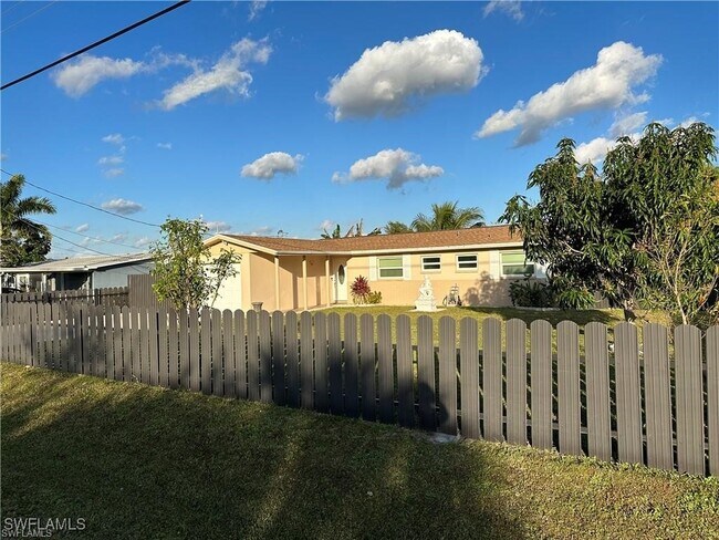Building Photo - 141 Schneider Dr