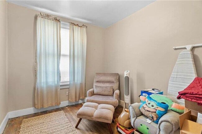 Building Photo - 2315 Los Angeles Ave