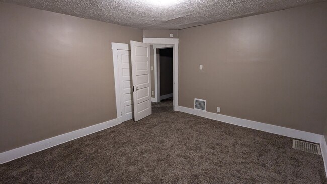 Building Photo - 1-Bedroom, 1-Bathroom Duplex Home for Rent in Perry