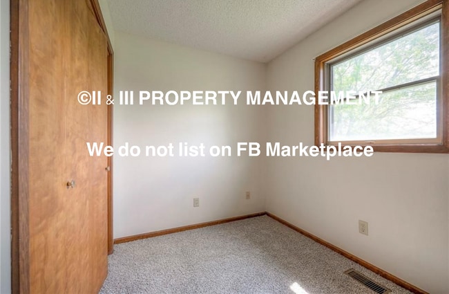 Building Photo - 1101 Jeff Cir