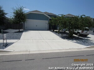 Building Photo - 619 Heathers Wy