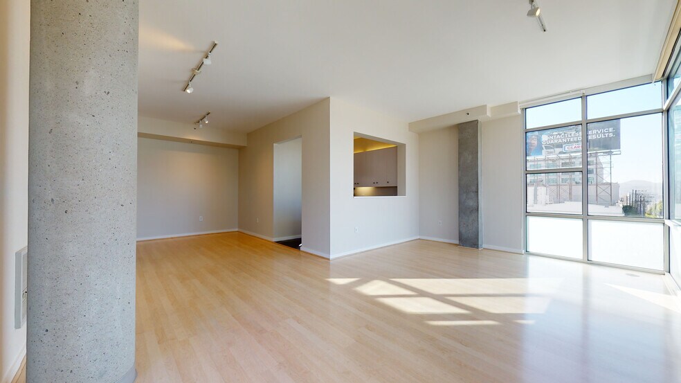 Building Photo - 301 Bryant St