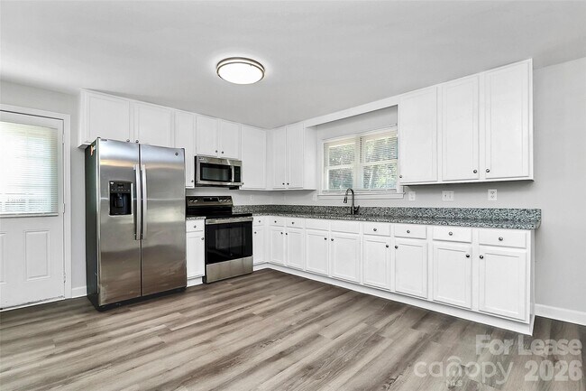 Building Photo - 2429 Marlowe Ave