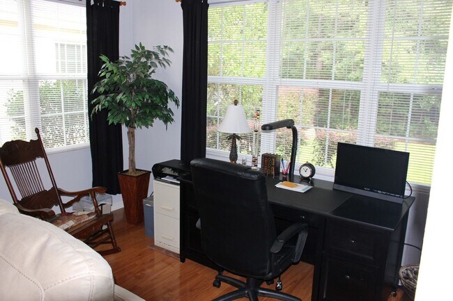 Building Photo - 149 Lazy Daisy Dr