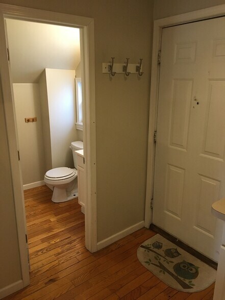 Building Photo - 604 W MT MORIS ST APT 3
