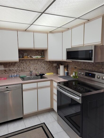 Building Photo - 251 174th St