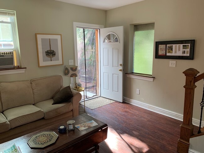 Building Photo - 5118 Dresden Way